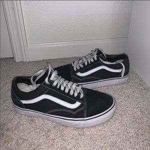 Old Skool Black Vans  Women’s 9.5/ Men’s 8